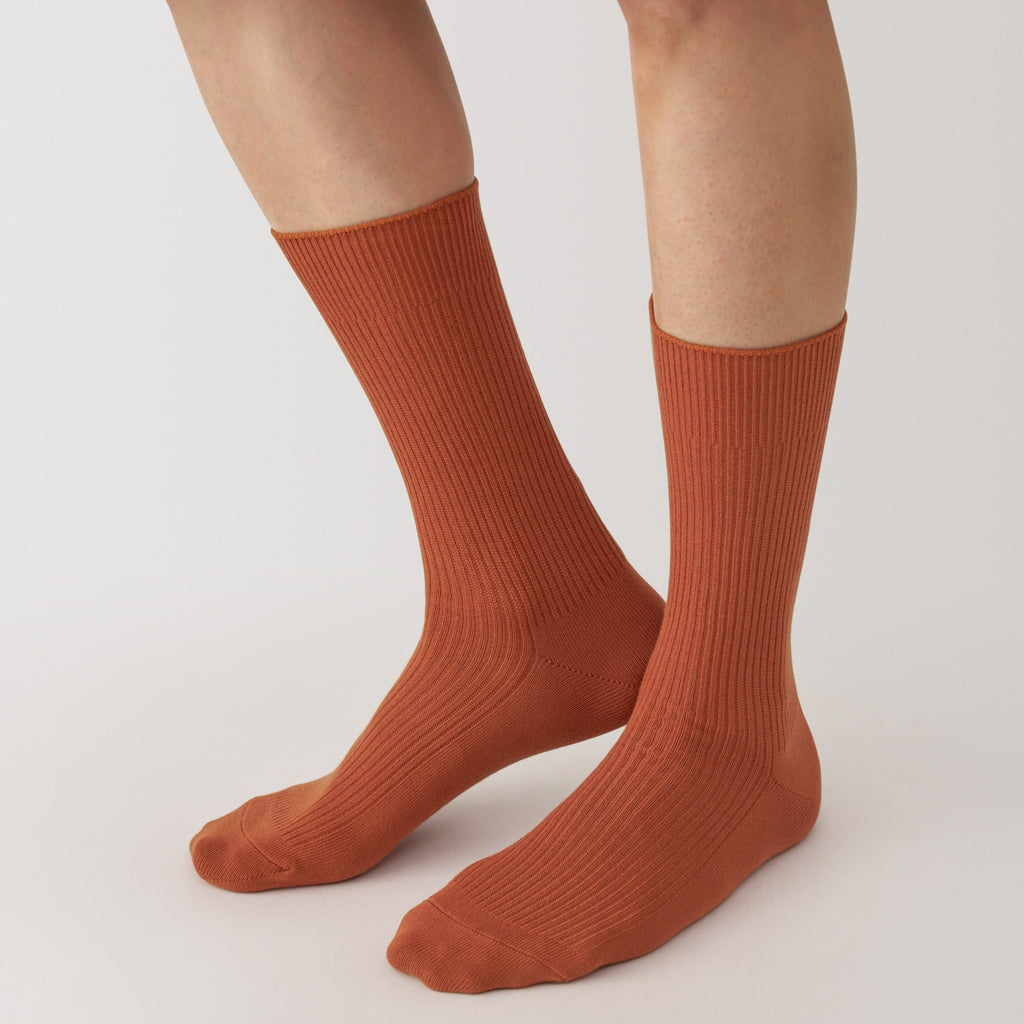 Right Angle Ribbed Socks